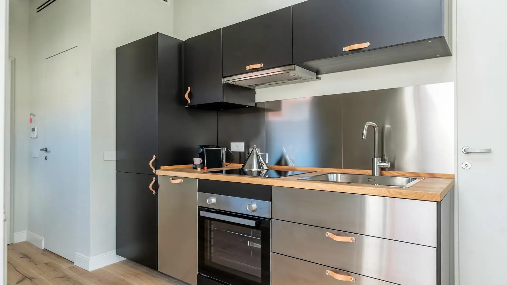 Apartment Rooftop Design Con Terrazzo - Duomo-Porta Romana Milan